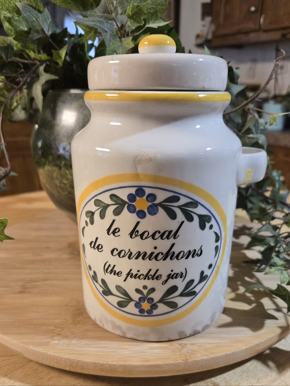 Sigma Beauty Ceramic Pickle Jar with Yellow, Blue and Green Accents